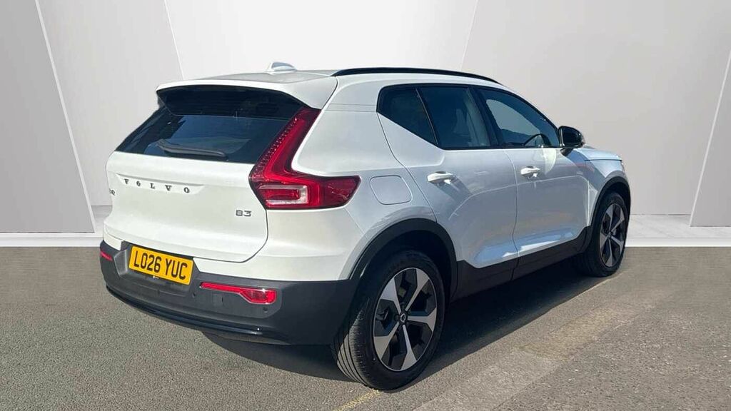 Volvo XC40 Plus, B3 Mild Hybrid, Dark White #2