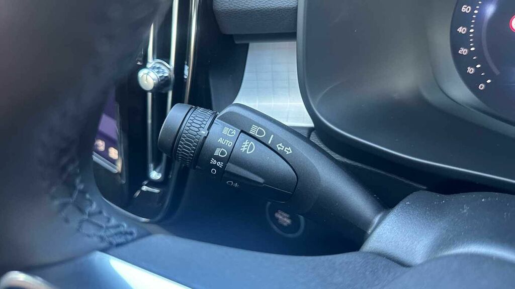 Volvo XC40 B3 Mild Hybrid Ultra Dark Blue #18