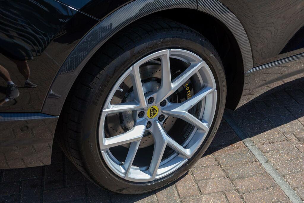 Lotus Eletre 450Kw 600 Sport Se 112Kwh Estate SG26BAA Black #21
