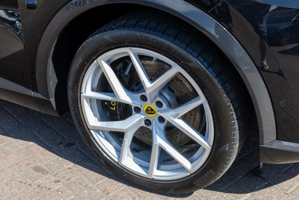Lotus Eletre 450Kw 600 Sport Se 112Kwh Estate SG26BAA Black #22