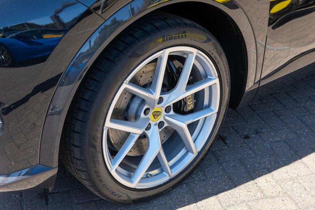 Lotus Eletre 450Kw 600 Sport Se 112Kwh Estate SG26BAA Black #23