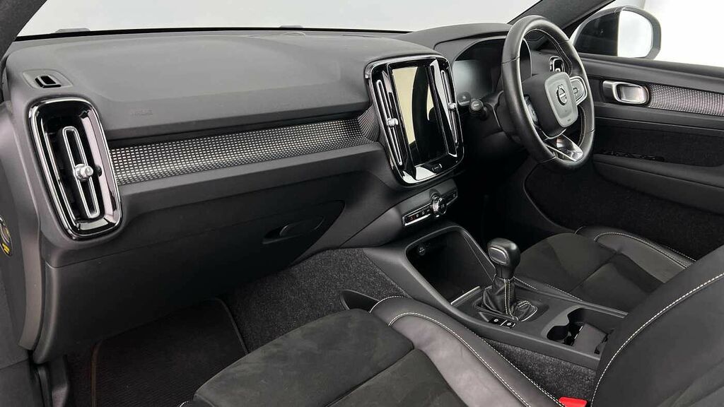 Volvo XC40 R-design, T3 Black #6