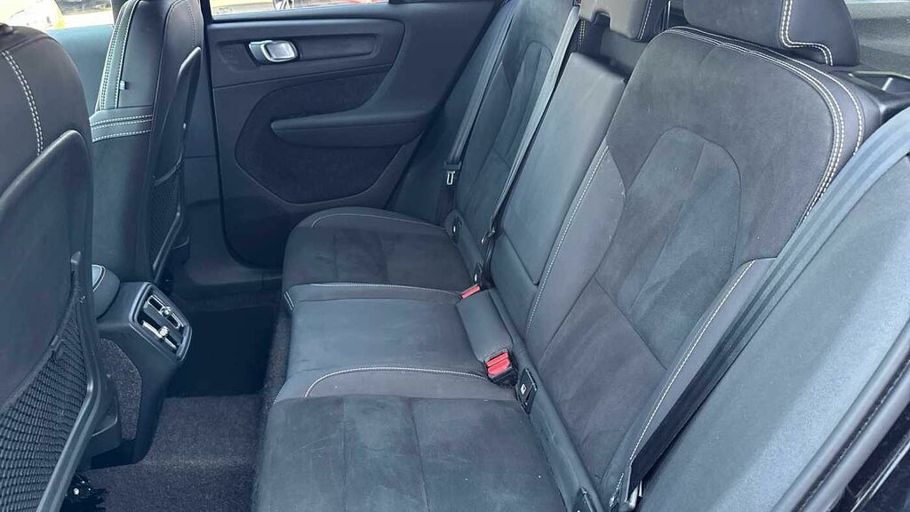 Volvo XC40 Ultra, B4 Mild Hybrid, Dark 21 Alloys Wh Black #31