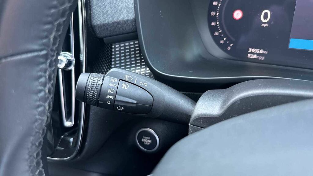 Volvo XC40 Ultra, B4 Mild Hybrid, Dark 21 Alloys Wh Black #18