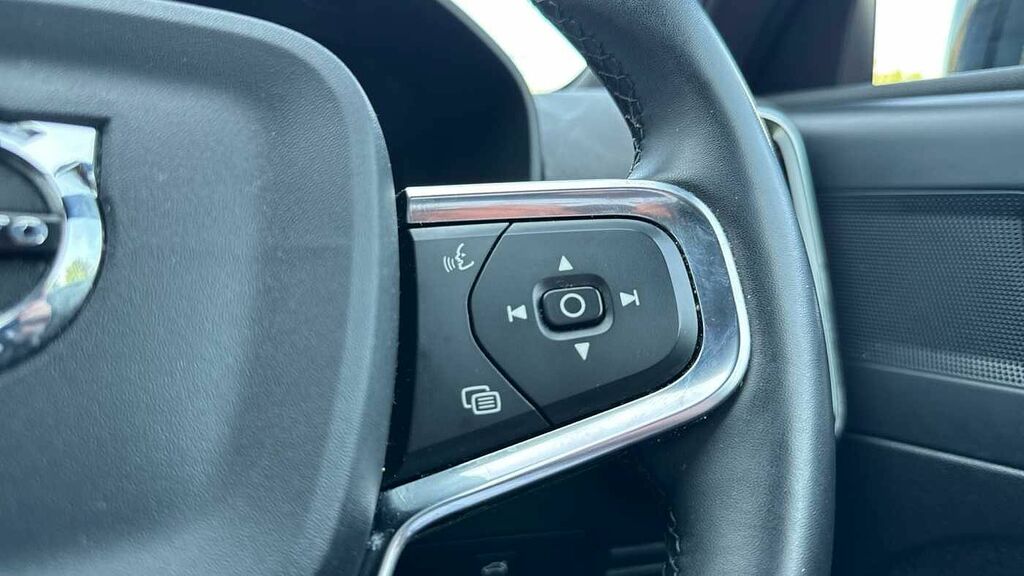 Volvo XC40 Ultra, B4 Mild Hybrid, Dark 21 Alloys Wh Black #20