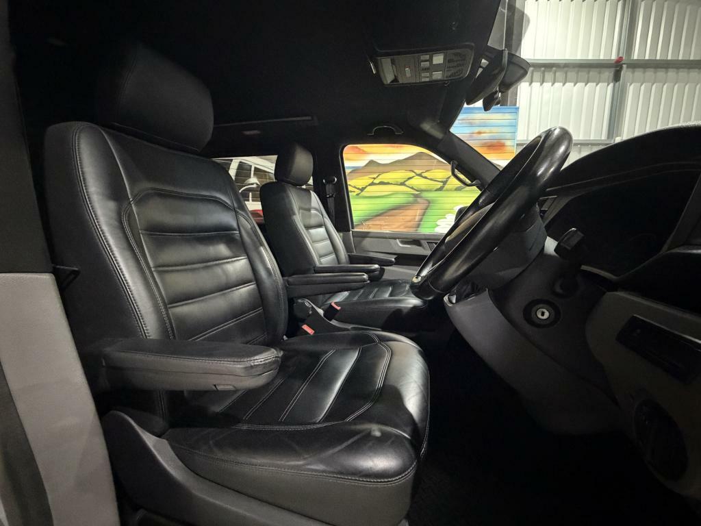 Volkswagen Transporter 2.0 Tdi Dsg T6 T30 150 Bhp Caravelle Kombi Va Grey #4