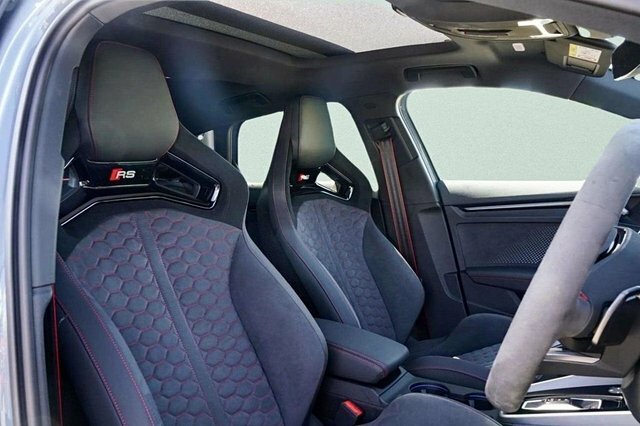 Audi RS3 2026 2.5 Tfsi Carbon Vorsprung Sportback Petro YB26WWH Black #2