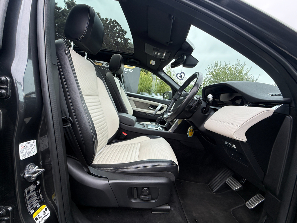 Land Rover Discovery Sport Automatic Black #28