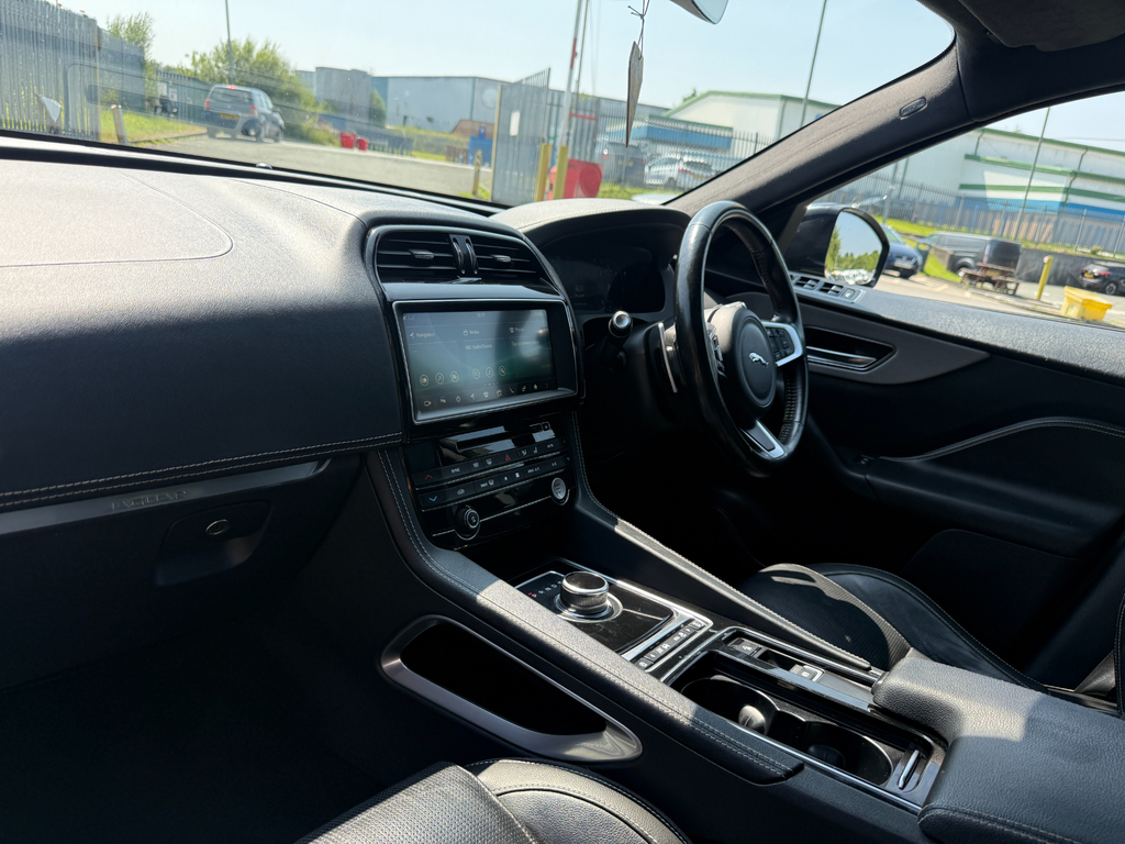 Jaguar F-Pace 2.0 D180 R-sport Awd Euro 6 Ss Black #16