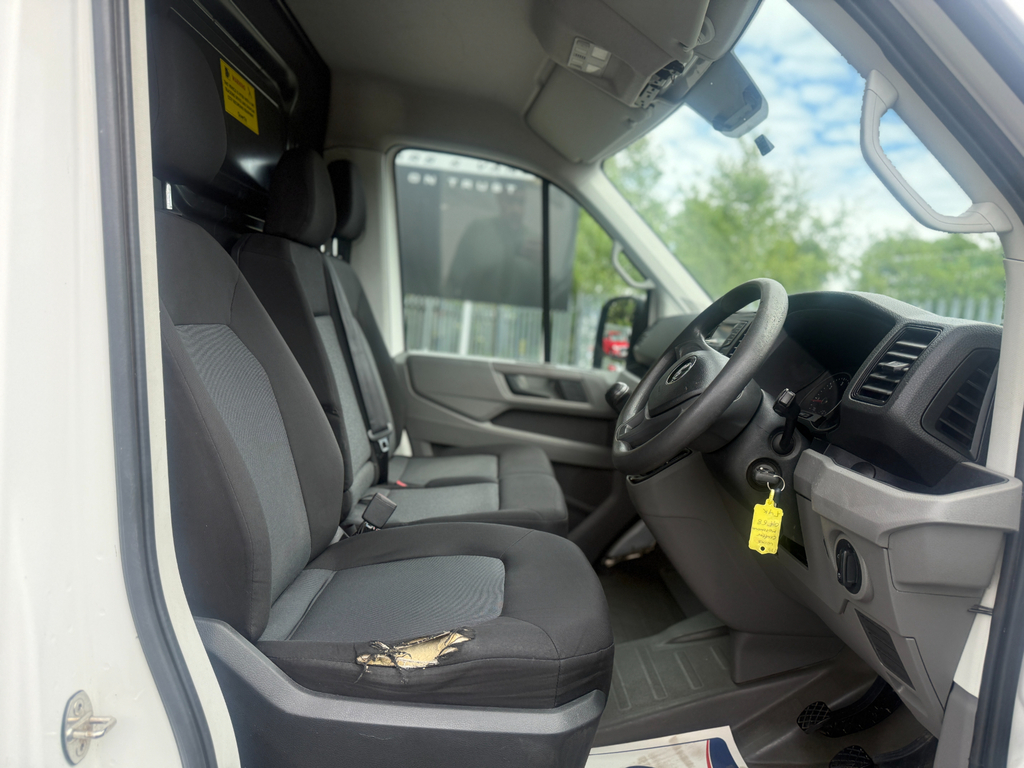 Volkswagen Crafter Cr35 Panel Van Trendline Mwb 140Ps 2.0 Tdi 6Sp Man Silver #18
