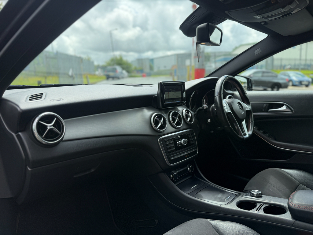 Mercedes-Benz GLA Class 2.1 Gla220 Cdi Amg Line Premium 4Matic Red #20