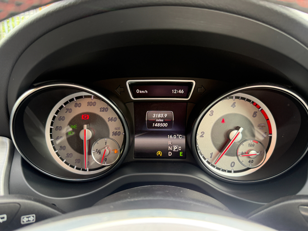 Mercedes-Benz GLA Class 2.1 Gla220 Cdi Amg Line Premium 4Matic Red #39