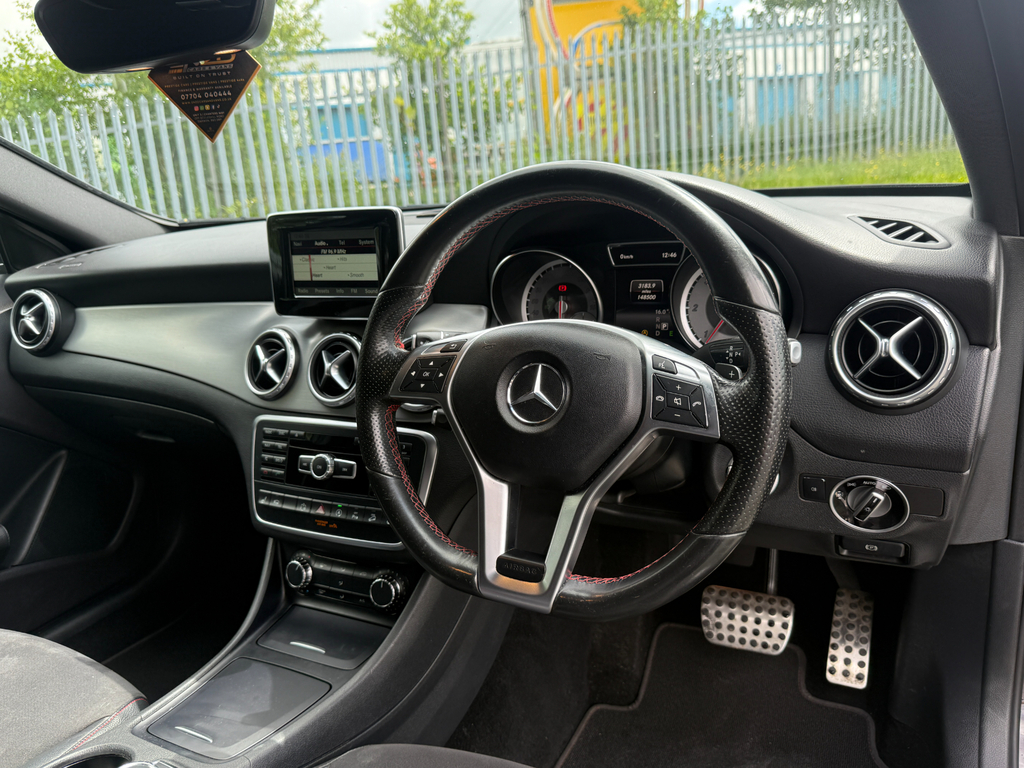 Mercedes-Benz GLA Class 2.1 Gla220 Cdi Amg Line Premium 4Matic Red #36