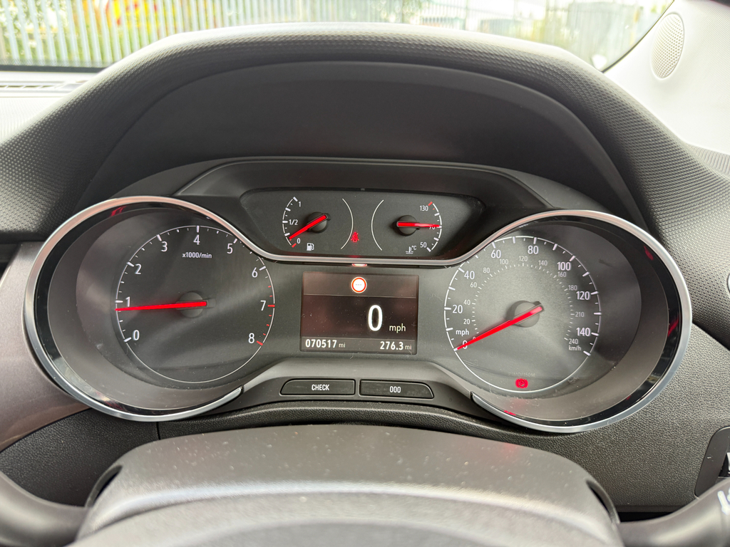 Vauxhall Crossland X X 1.6 Tech Line Nav Eco White #23