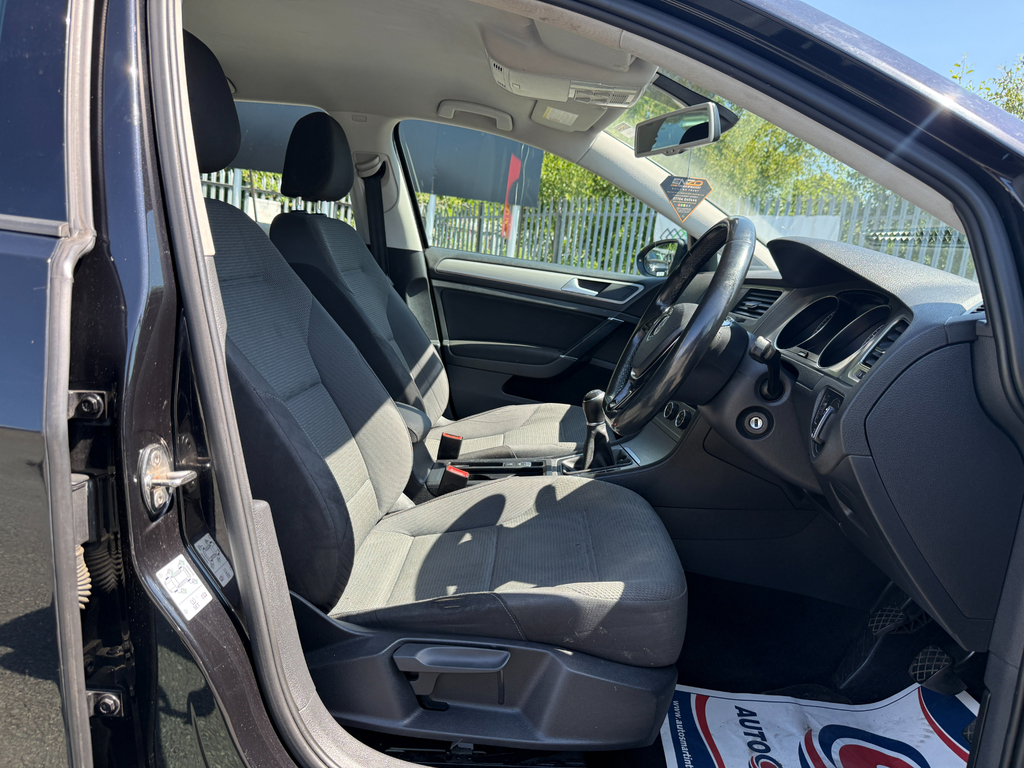 Volkswagen Golf Se Tsi Bluemotion Technology Dsg 5-Door Red #21