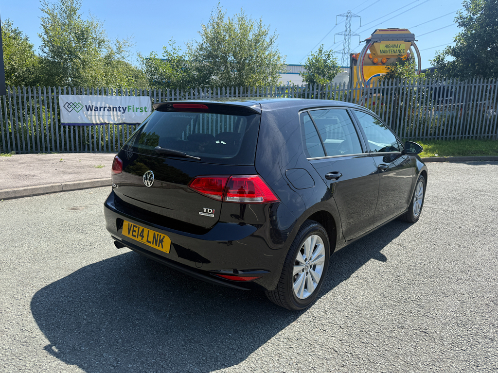 Volkswagen Golf Se Tsi Bluemotion Technology Dsg 5-Door Red #3