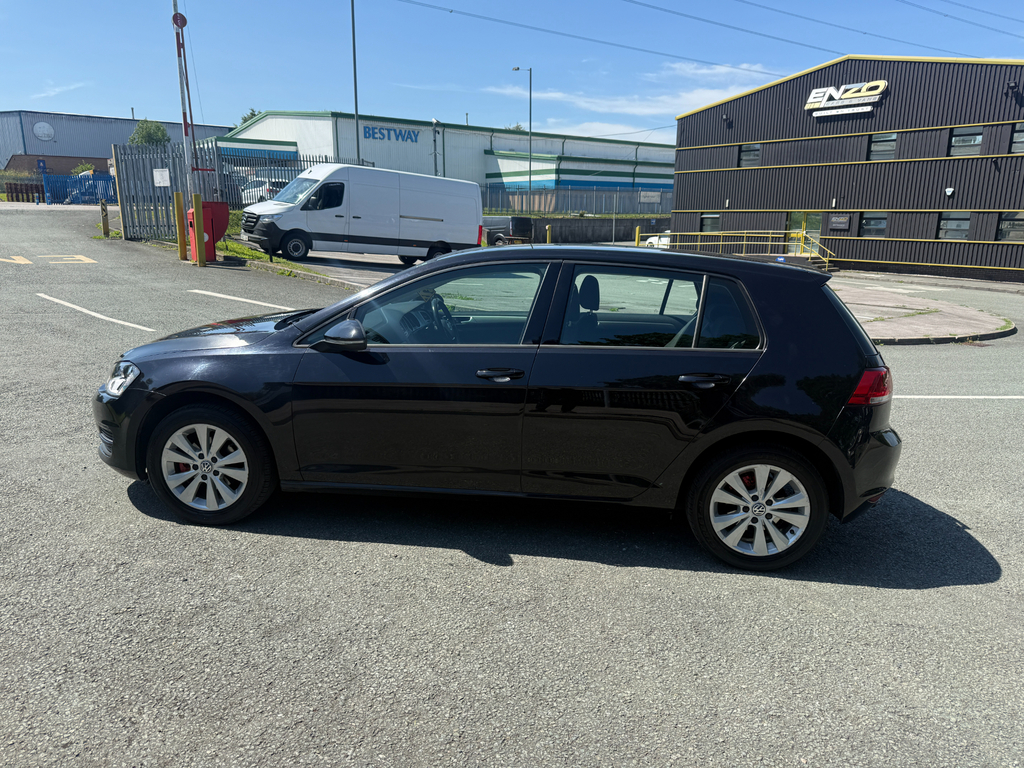 Volkswagen Golf Se Tsi Bluemotion Technology Dsg 5-Door Red #6