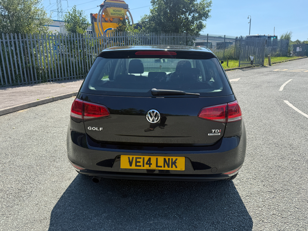 Volkswagen Golf Se Tsi Bluemotion Technology Dsg 5-Door Red #4