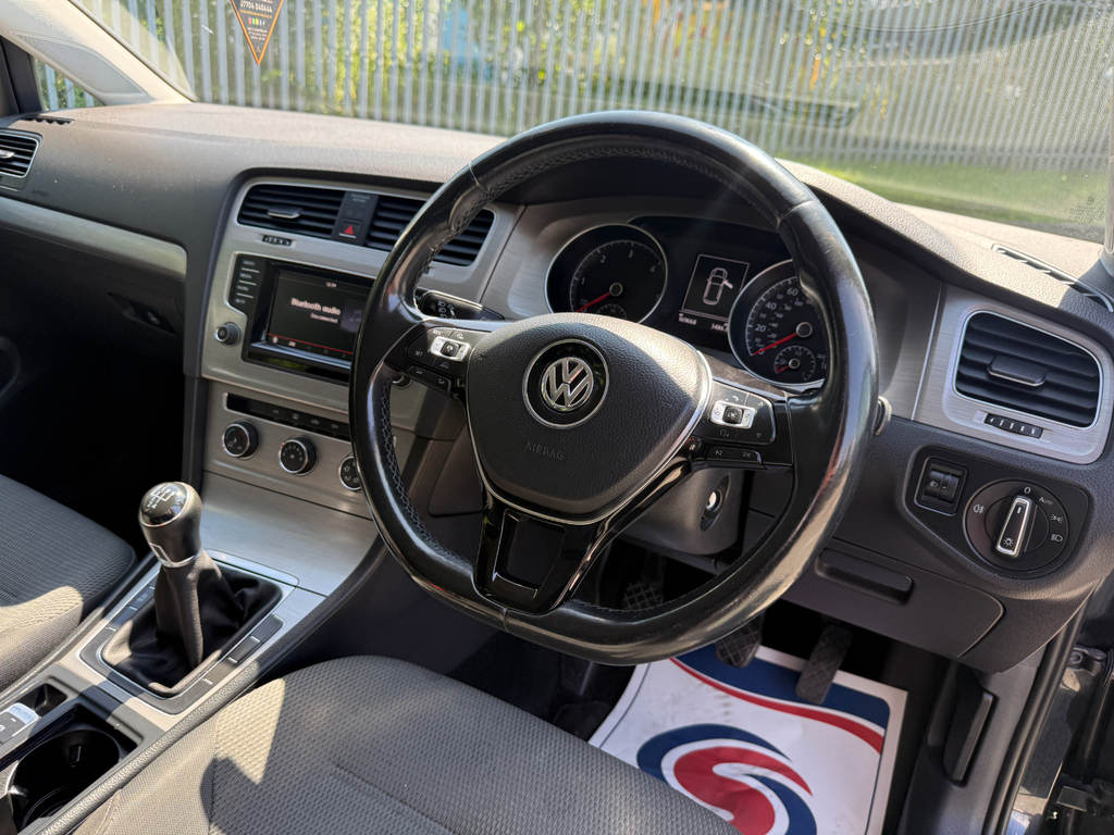 Volkswagen Golf Se Tsi Bluemotion Technology Dsg 5-Door Red #23