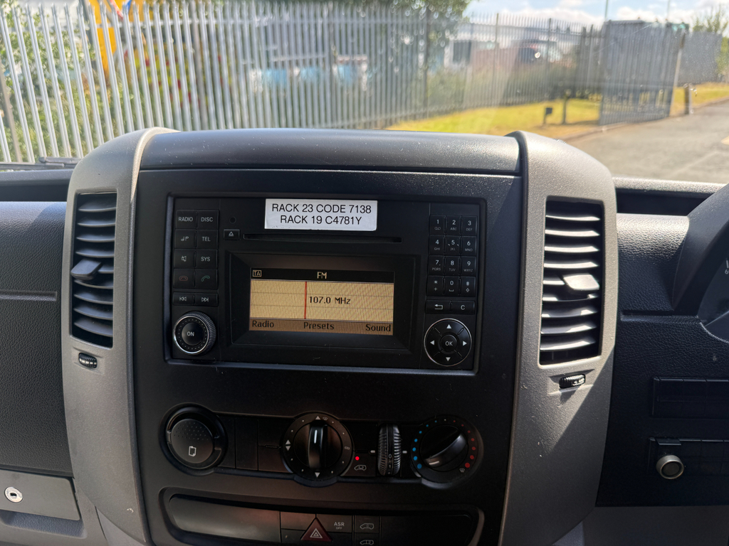 Mercedes-Benz Sprinter 2.1 316 Cdi Rwd L1 White #22