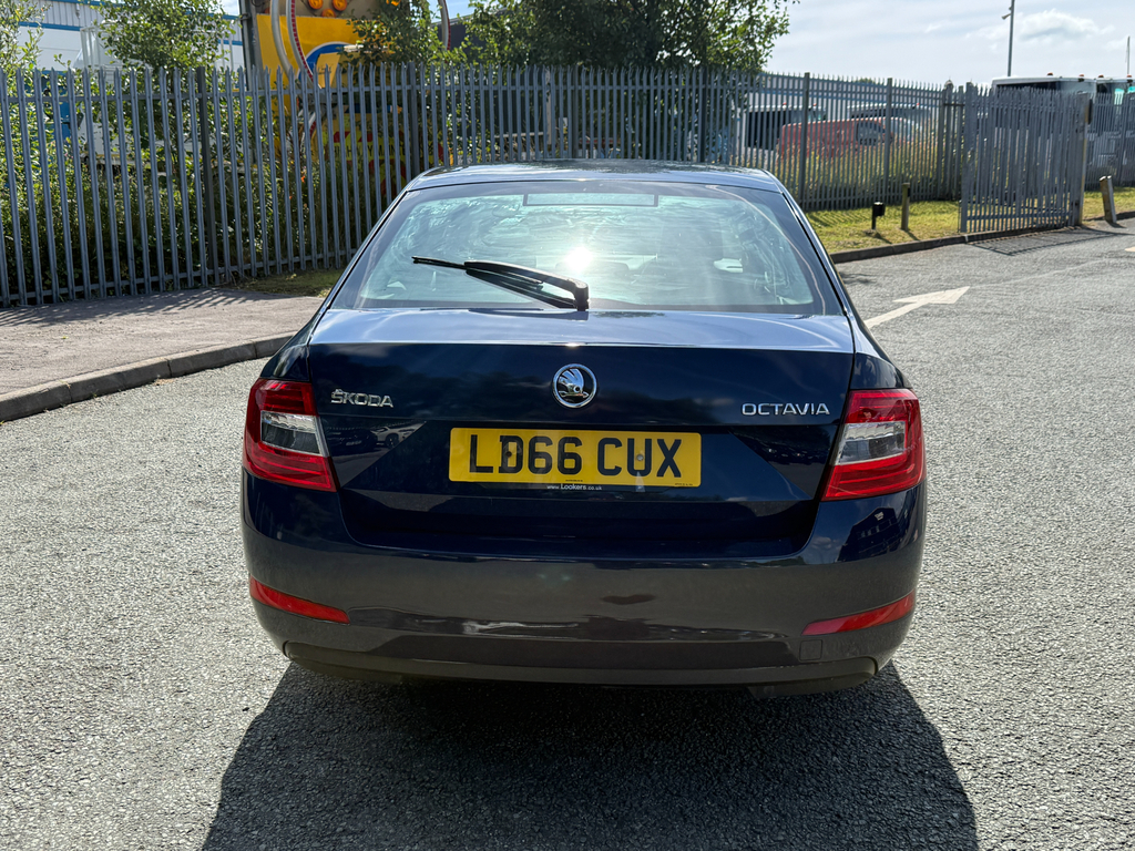 Skoda Octavia 1.6 Tdi S Hatchback Dsg Euro 6 Ss 1  #4