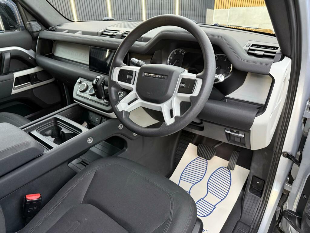 Land Rover Defender Defender D #4