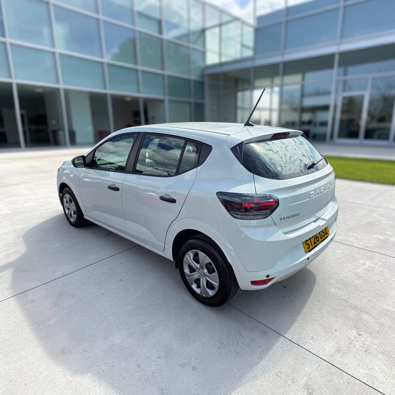 Dacia Sandero 1.0 Tce Turbo Essential 26 Reg White #4
