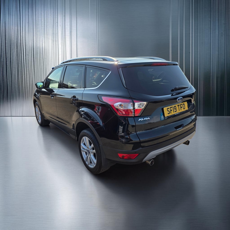 Ford Kuga 1.5 Tdci Zetec Suv 19 Reg Black #4