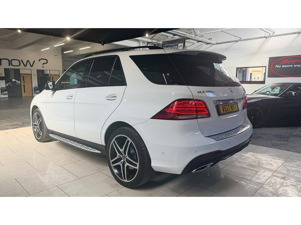 Mercedes-Benz GLE Class Gle350d V6 Amg Line White #3