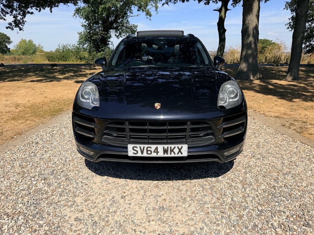 Porsche Macan 3.6L Turbo Black #3