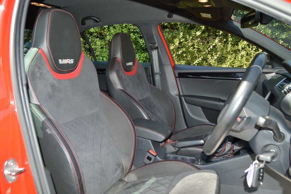 Skoda Octavia Hatchback 2.0 Tsi Vrs 201818 Red #4
