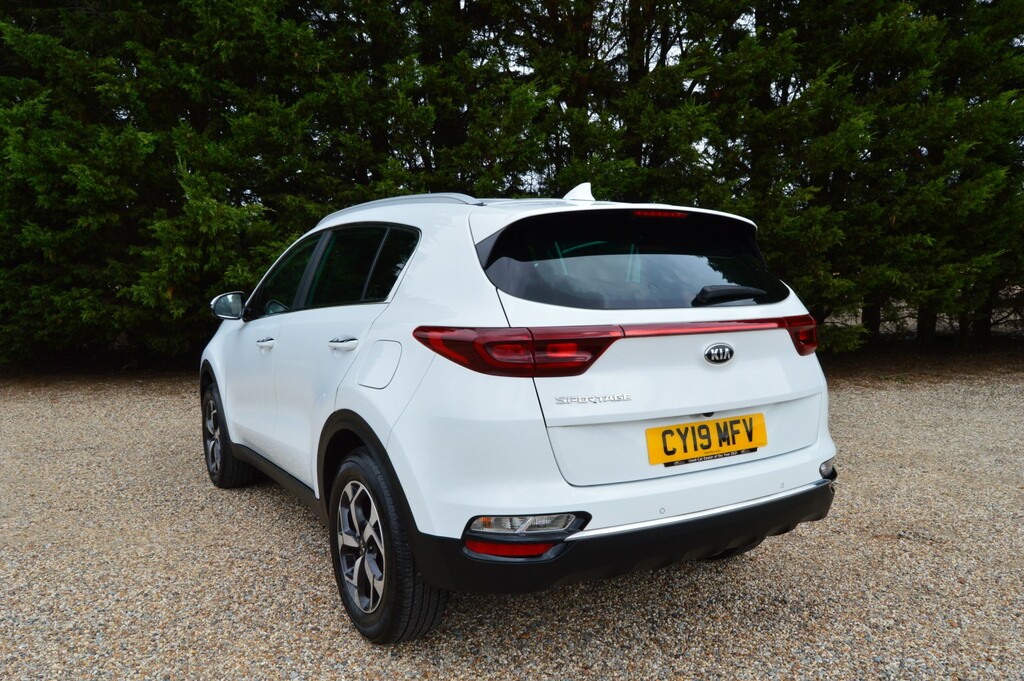 Kia Sportage 1.6 Gdi 2 White #6