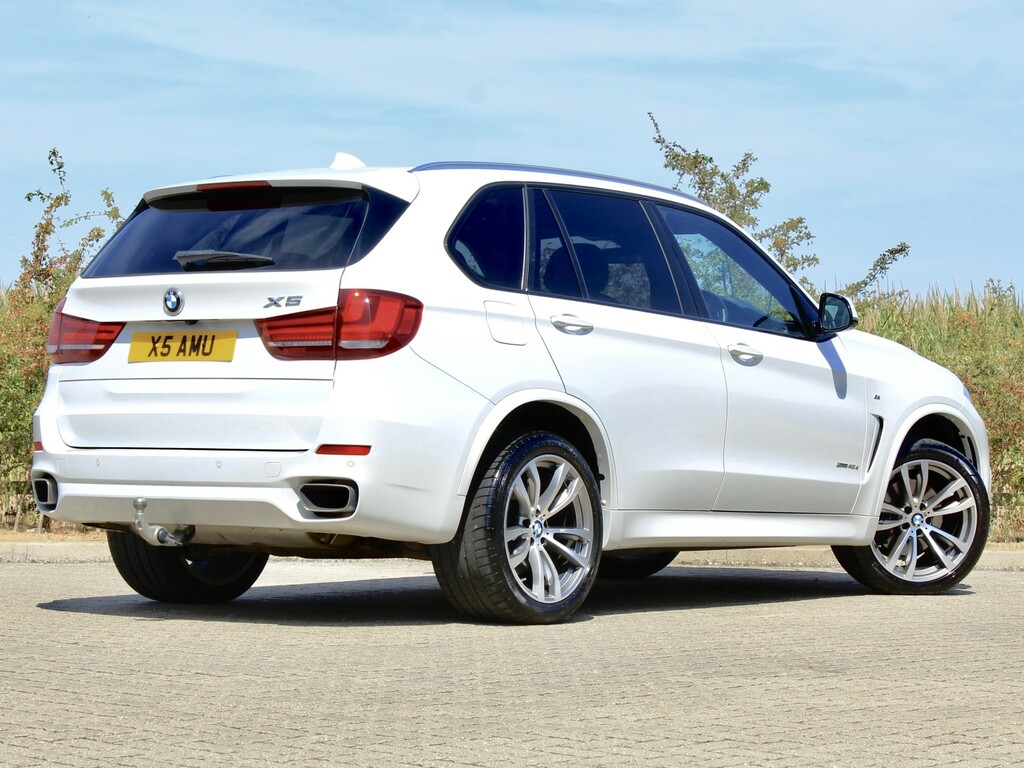 BMW X5 Xdrive40d M Sport - White #3