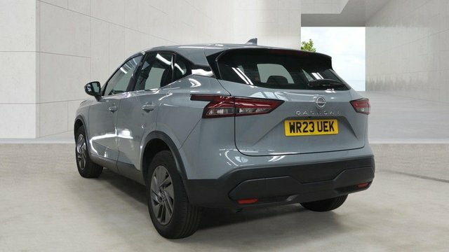 Nissan Qashqai Dig-t Mhev Acenta Premium Grey #2
