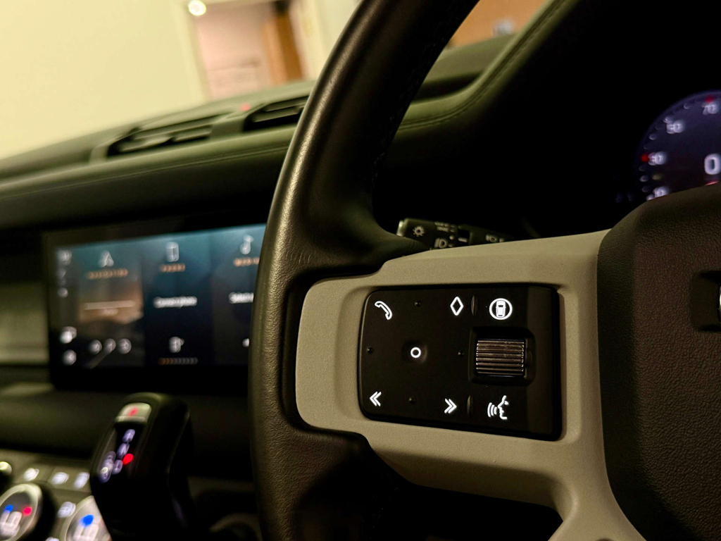 Land Rover Defender Xs Edition D Mhev A Black #25