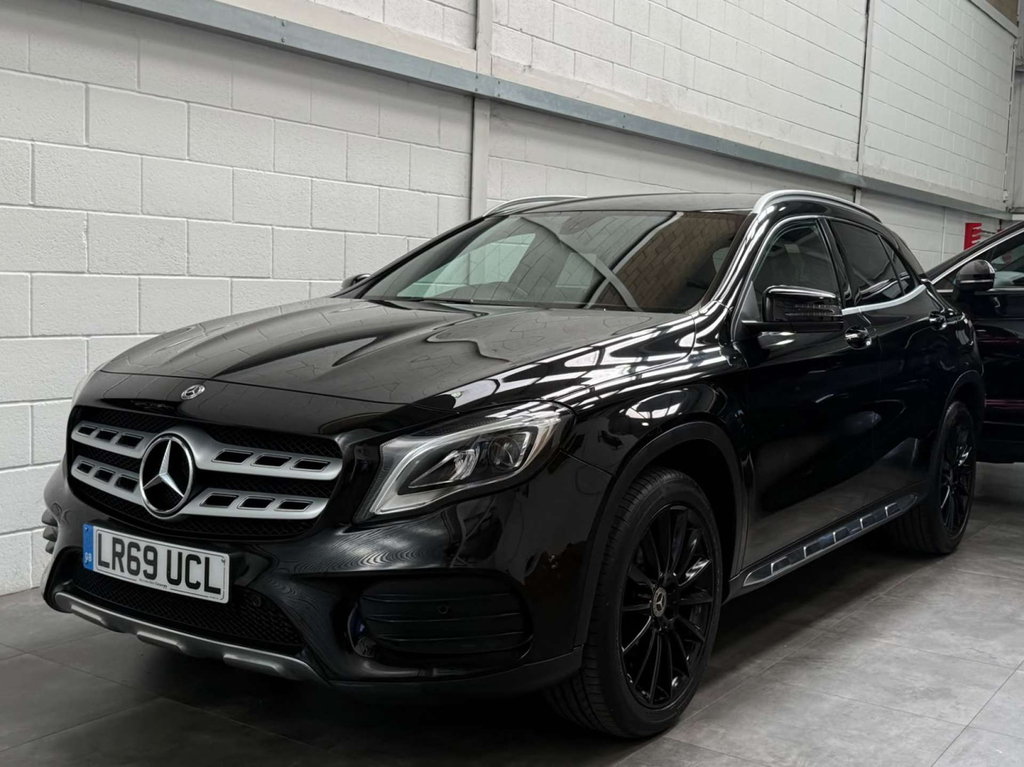 Mercedes-Benz GLA Class Amg Line Edition #3