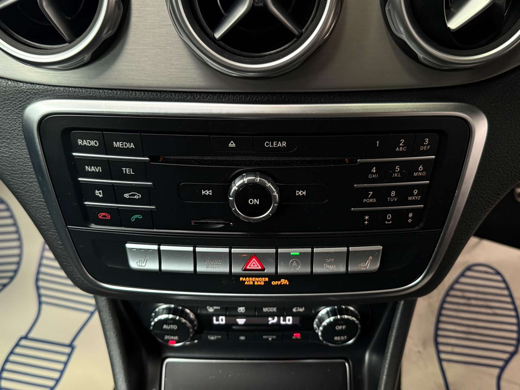 Mercedes-Benz GLA Class 180 Urban Edition Grey #23