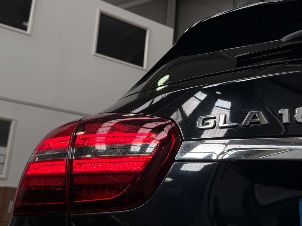 Mercedes-Benz GLA Class 180 Urban Edition Grey #10