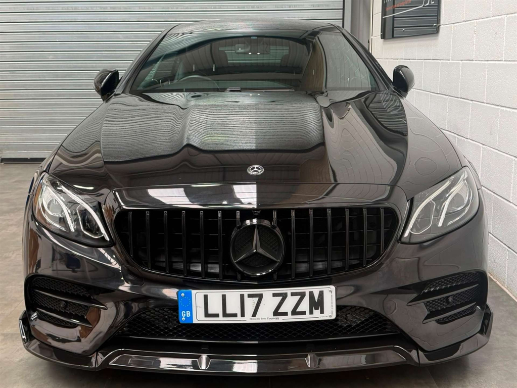 Mercedes-Benz E Class Amg Line Black #2