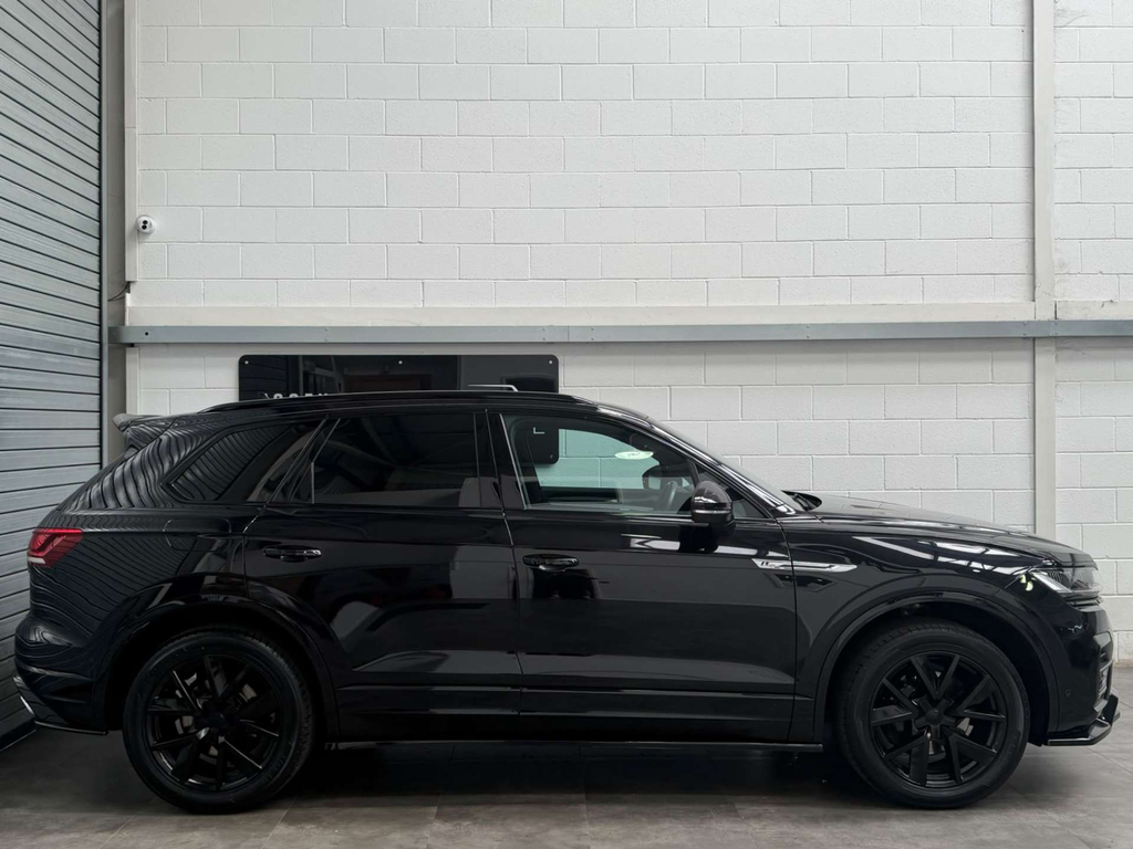 Volkswagen Touareg Suv #4
