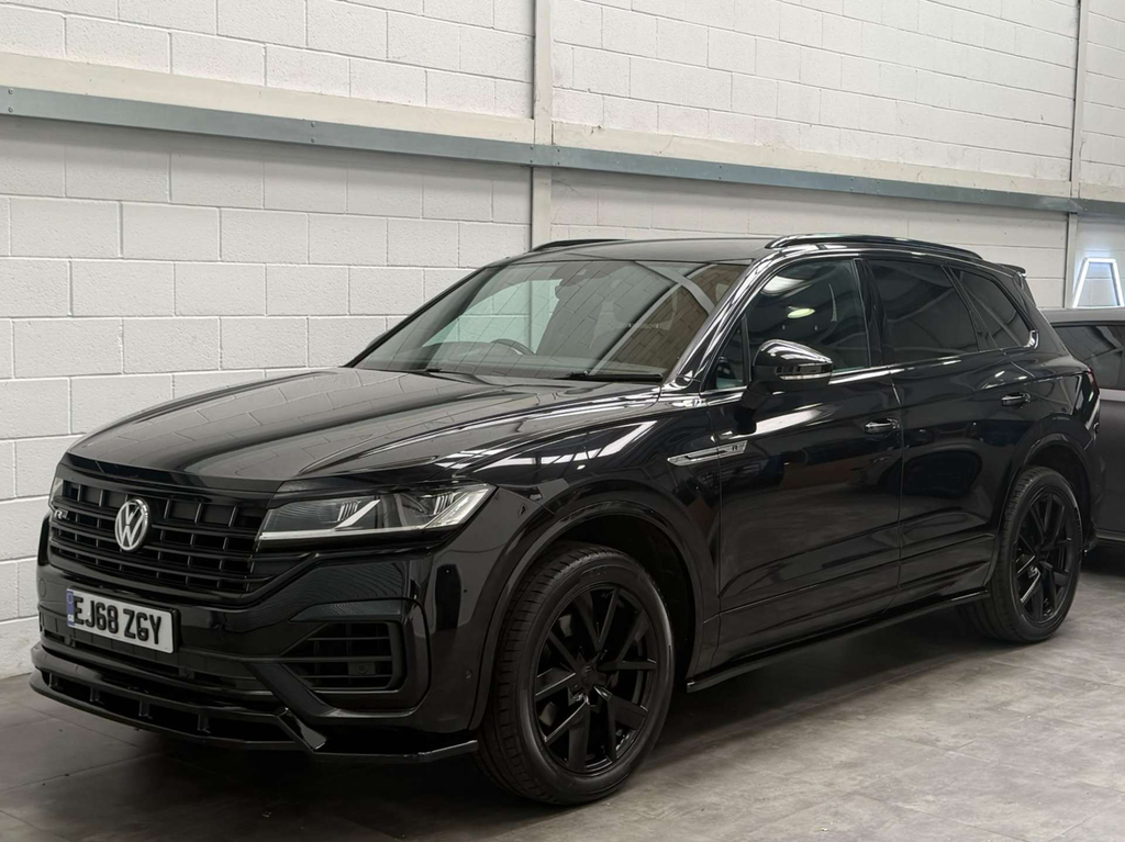 Volkswagen Touareg Suv #3