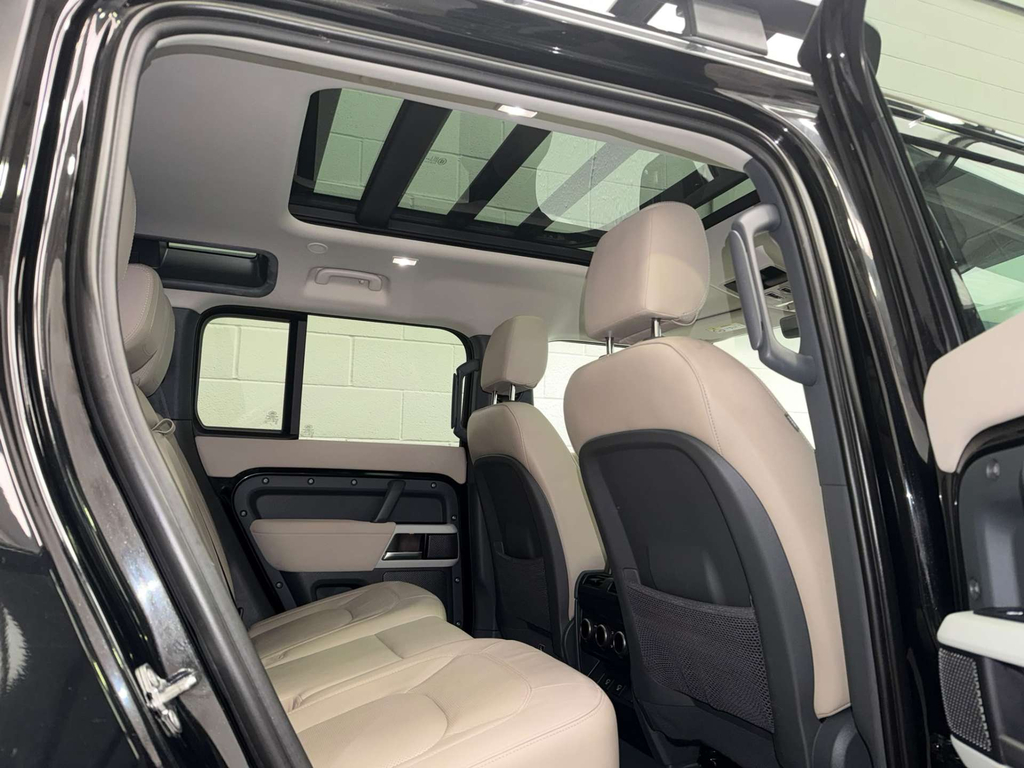 Land Rover Defender 3.0 D300 Mhev X-dynamic Hse Suv 4W Black #13