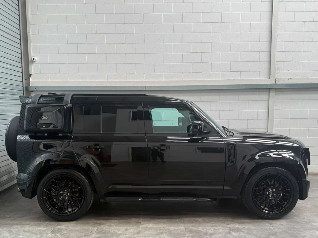 Land Rover Defender Se D Black #4