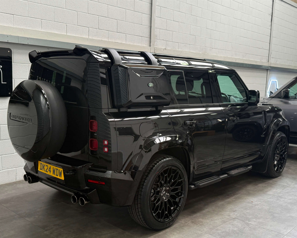 Land Rover Defender 2.0 P400e 15.4Kwh Xs Edition Suv Plug-i Black #8