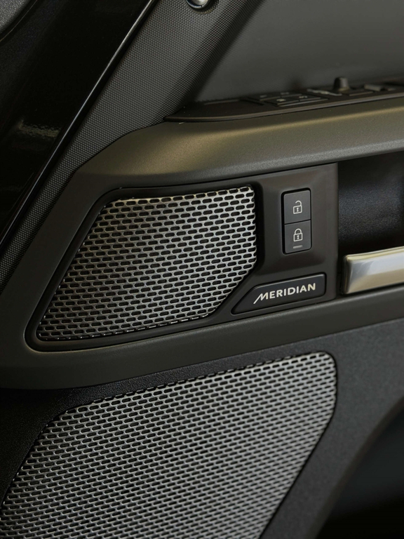 Land Rover Defender 2.0 P400e 15.4Kwh Xs Edition Suv Plug-i Black #19