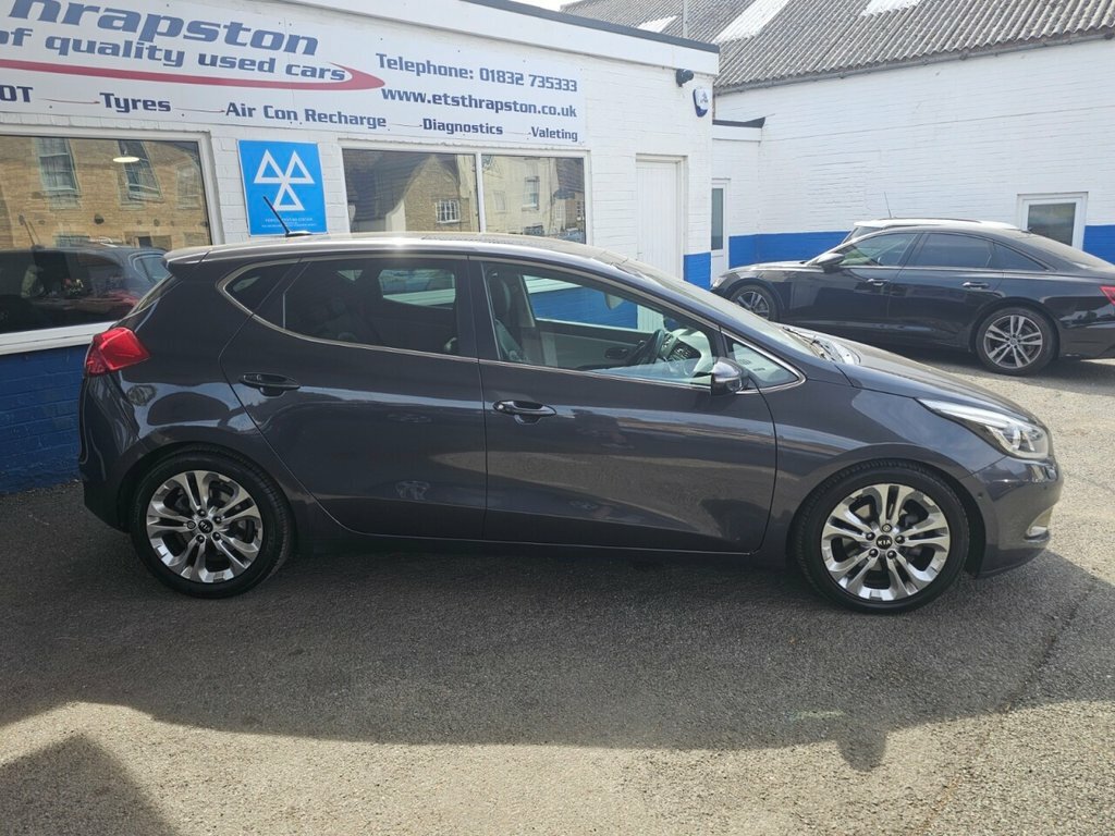 Kia Ceed Hatchback Grey #2