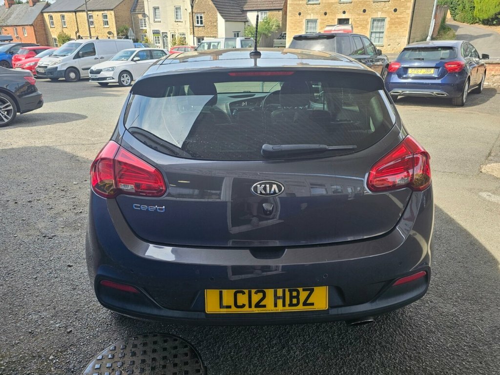 Kia Ceed Hatchback Grey #4