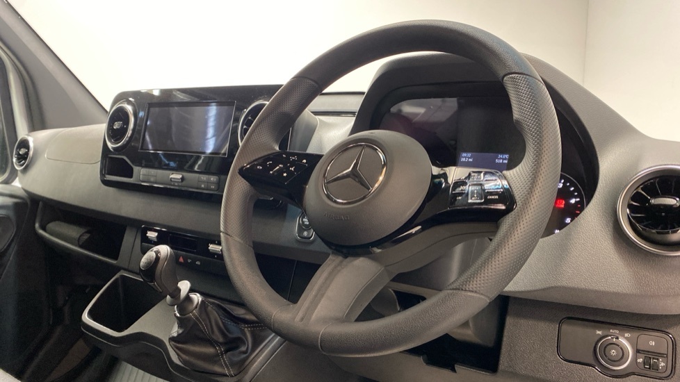 Mercedes-Benz Sprinter 315 Cdi Pro White #4