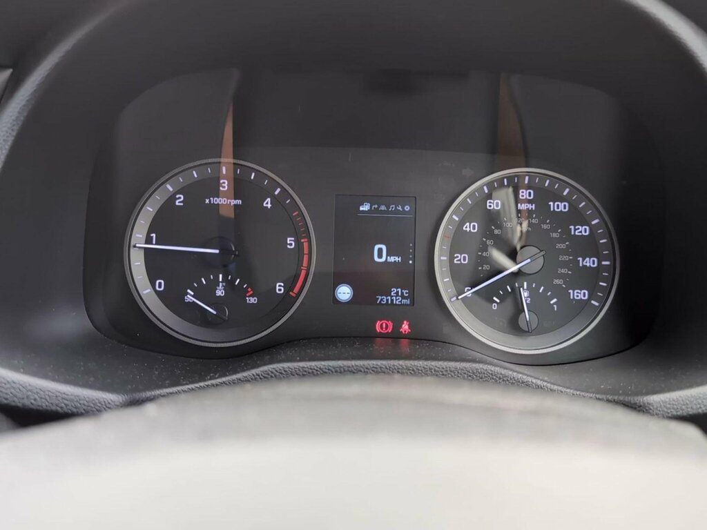 Hyundai Tucson 1.6L S White #9