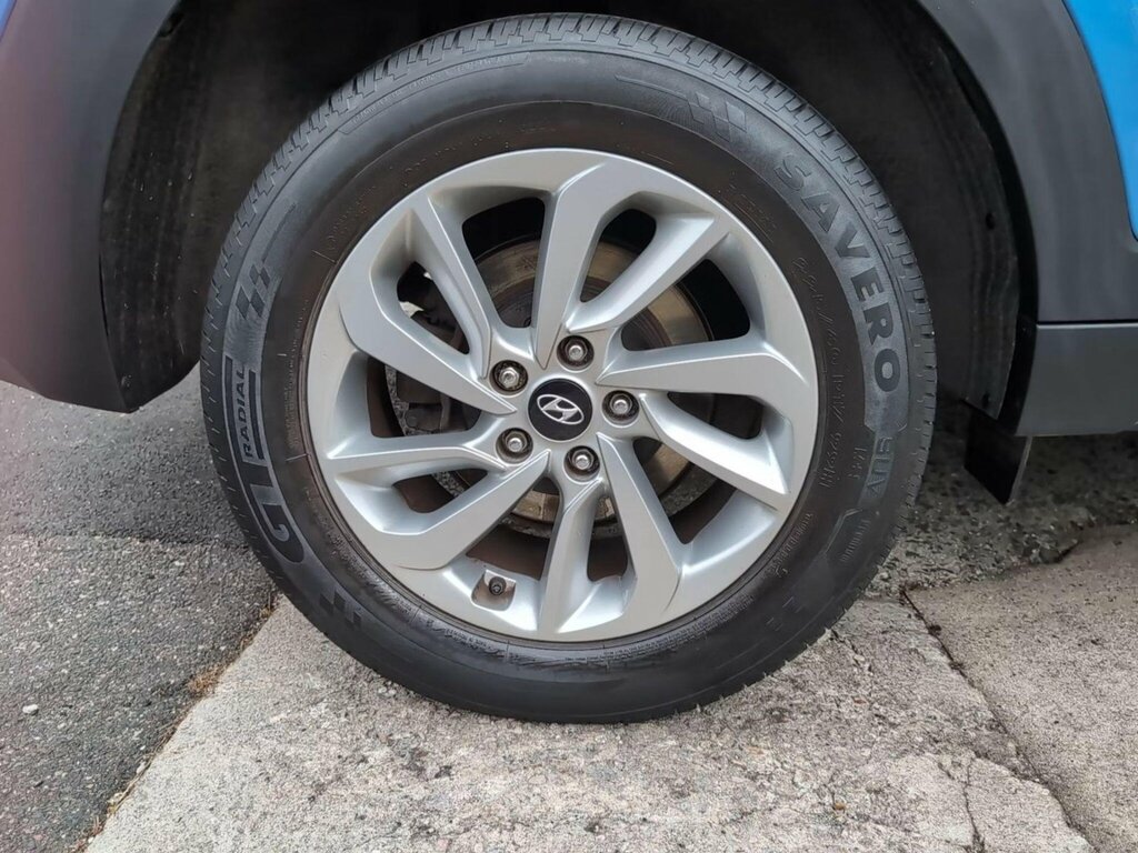 Hyundai Tucson 1.6L S White #7